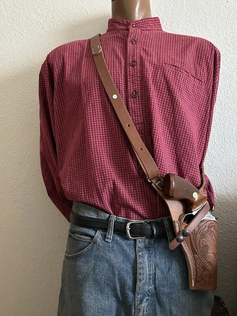 S&W MODEL 686+ (2.5in) .357 magnum shoulder holster right handed