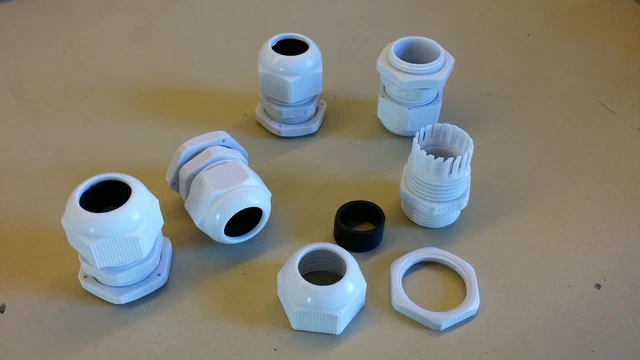 Presse-étoupe PG16 en Nylon 66 pour câble de 10mm à 14mm, avec contre