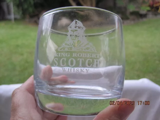 King Robert Scotch Whisky spirit etched glass