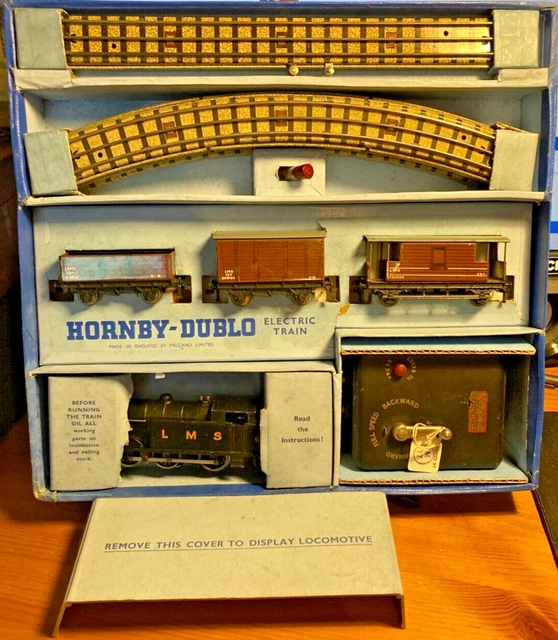 Hornby Dublo. EDG7. Tank Goods Train. Superb condition fine box. LMS Livery.