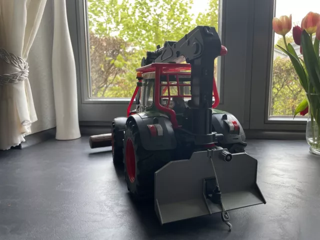Bruder Fendt 936 Forst Traktor 3