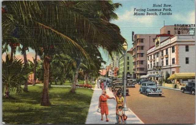 Miami Beach, Florida Postcard "Hotel Row, Facing Lummus Park" Street View /Linen