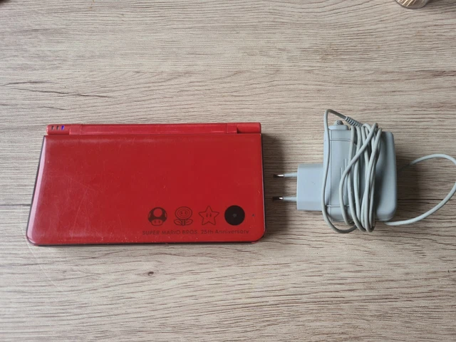 Nintendo DSI XL Super Mario Bros 25th Anniversary