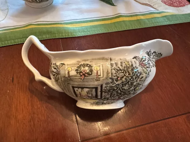 JOHNSON BROTHERS FRIENDLY VILLAGE CHRISTMAS GRAVY BOAT Super Rare!
