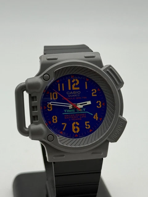 Montre CASIO Vintage Module 1319 - Boîtier Argenté Résine, Bracelet Acier - Quartz - Homme