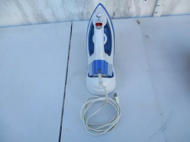 Oreck Steam Iron Cordless / Corded JP8100CB Series Stand Auto Off