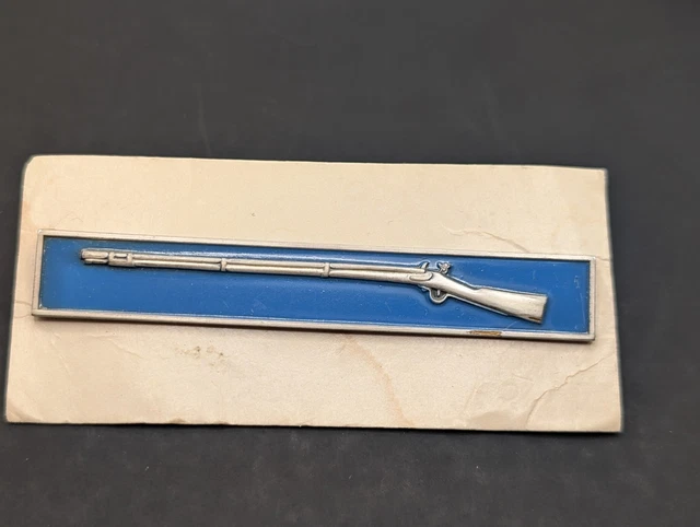 U.S.A MILITARY MARKSMANS Pin Badge. US Army Rifle. Official Infantry £4 ...
