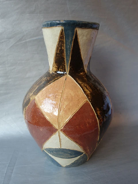 Vase en céramique émaillé à décor scarifié abstrait