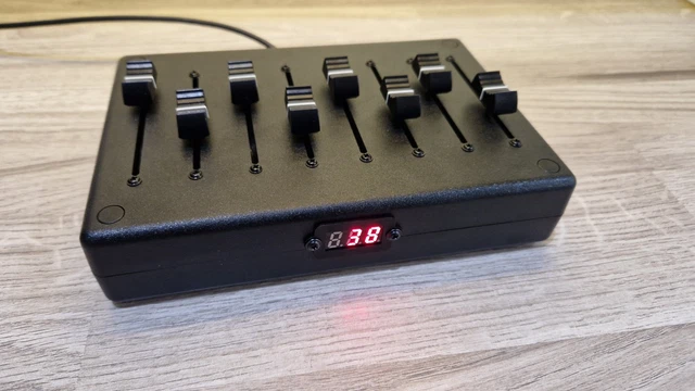 USB and DIN MIDI Controller 3 Faders programmable CC USB and DIN MIDI Controller 3 Faders programmable CC