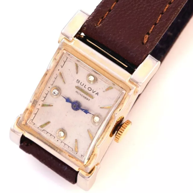 Bulova Reloj CA1945 15 Joya de Cuerda Chapado en Oro Borde Filetes Estuche