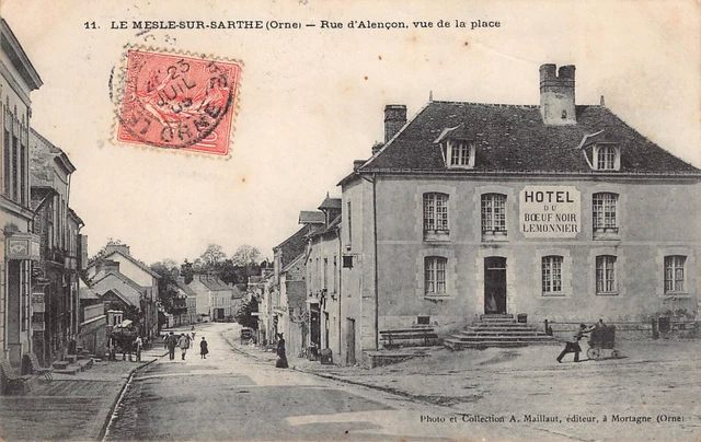 CPA Dept 61 Orne - Le Mesle sur Sarthe Rue d'Alençon (Hotel du Boeuf Noir)