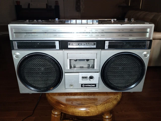 日立TRK-7620 HITACHI TRK-7620 HC 3 Band Radio Cassette Boombox Super Bass