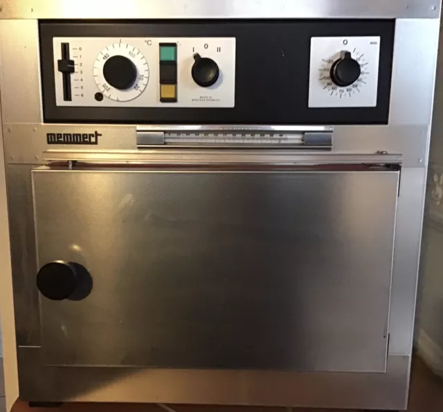 Memmert U25 Trockenschrank, Wärmeschrank, Brutschrank, bis 220 ° C