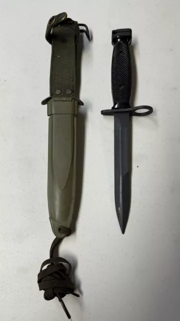 Conetta M7 Bayonet For M!6 Vietnam Era M8A1 PWH Scabbard, Excellent Condition!!