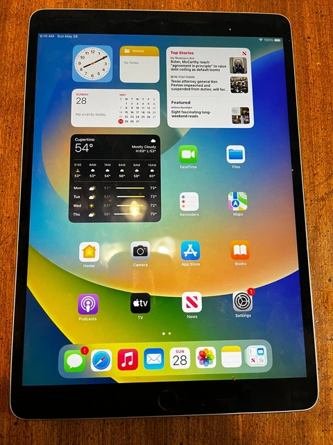 Apple iPad Pro 2nd Gen. 64GB, Wi-Fi, 10.5 in - Space Gray