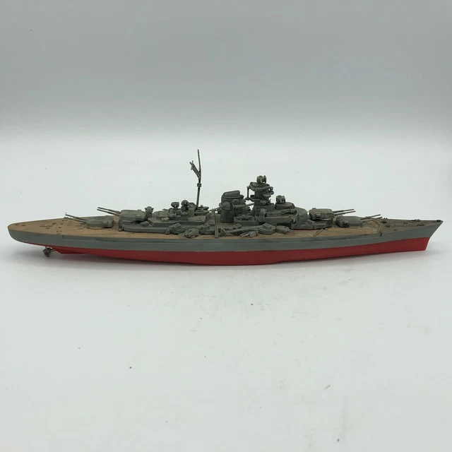 Maquette En Bois De Cuirassé Bismarck - Réplique De Navire De