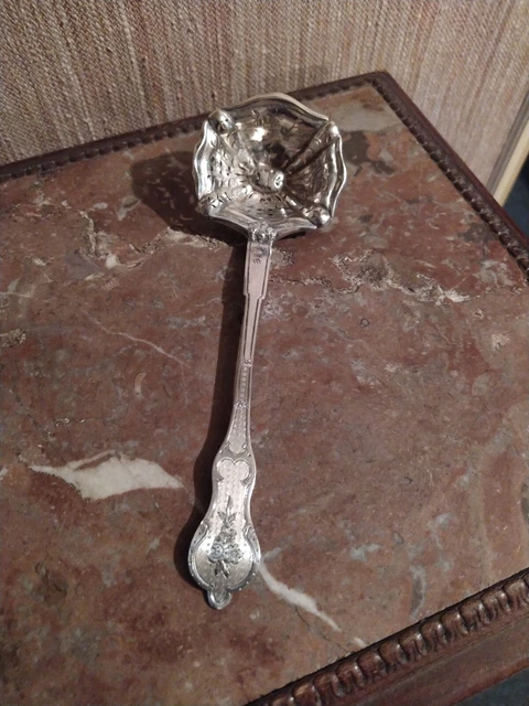 Saupoudreuse argent massif cristal verre taillé Minerve