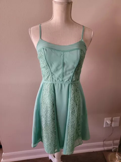 LC LAUREN CONRAD Short Sea Green Lace Overlay Dress Size 4 Side Zip Women's