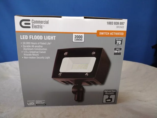 Commercial Electric 2000 lumen Integrated LED Outdoor Flood Light Bronze