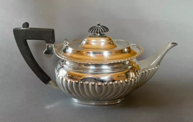 1897 London English Sterling Silver Teapot Fordham & Faulkner - 356.93 Grams