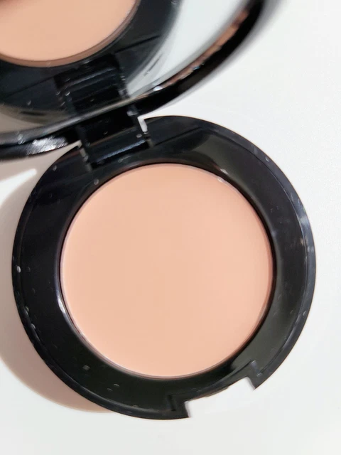 Bobbi Marrón Corrector Ligero a Mediano Bisque Nuevo
