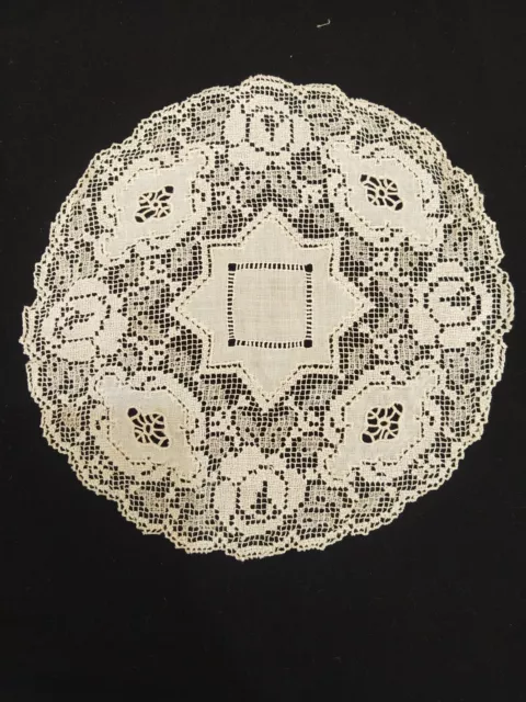 Net Beautiful Table Cloth Round Shape White Colour 2
