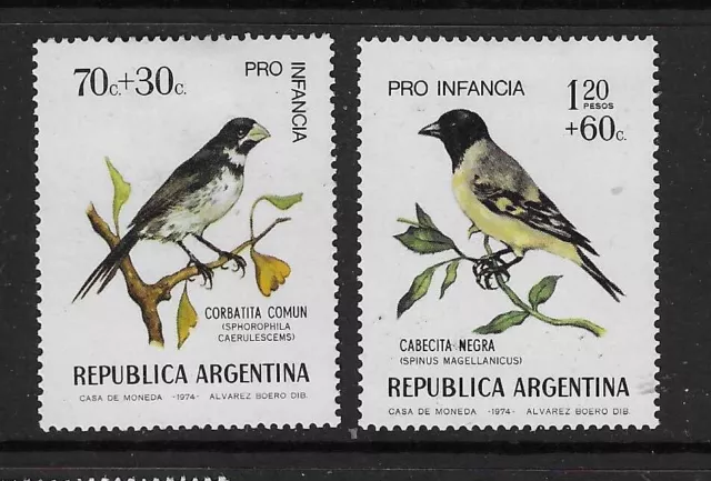 Argentina 1974  BIRDS set of 2   MINT hinged