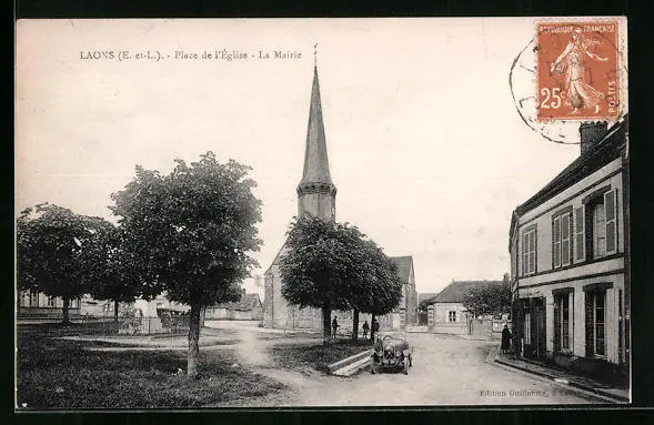 CPA Laons, Place de l´Eglise - La Mairie