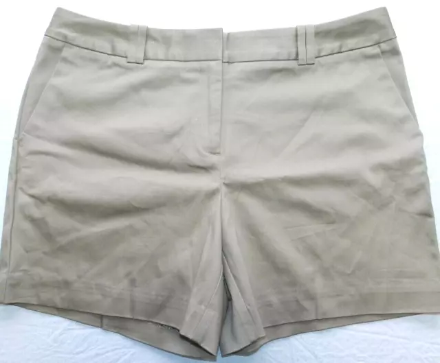 Women's shorts WORTHINGTON size 8 tan modern fit NEW (ab36)