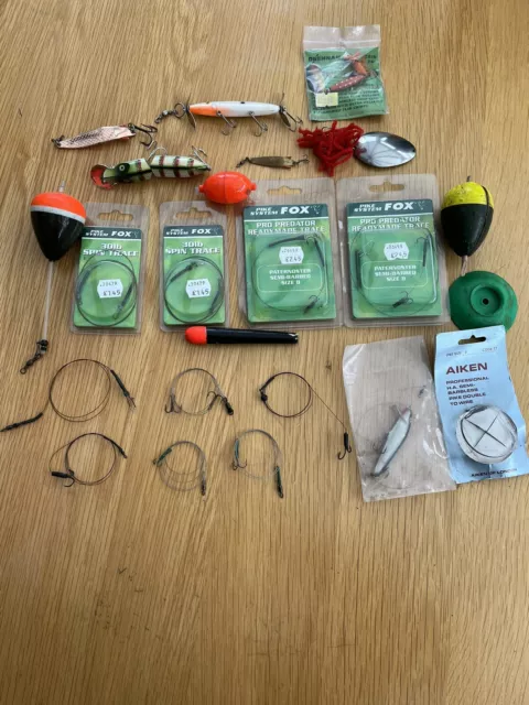 Job Lot Pike Fishing Lures/Spinners/ Wire Traces / Floats