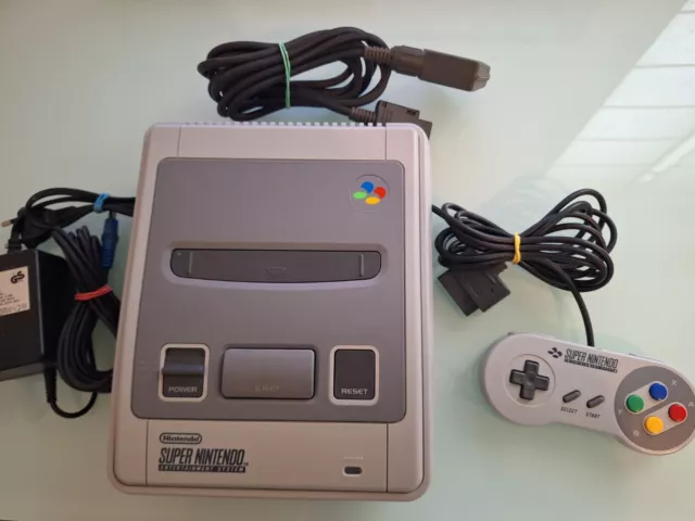 Console super Nintendo Snes PAL + manette officiel et cables