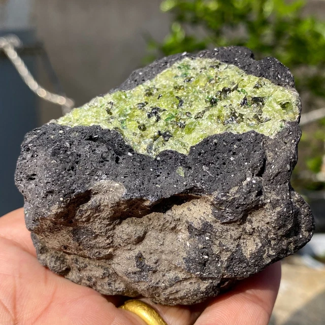 314g Natural Olivine Peridot Crystals Gemstone Basalt Volcanic Rough Specimen