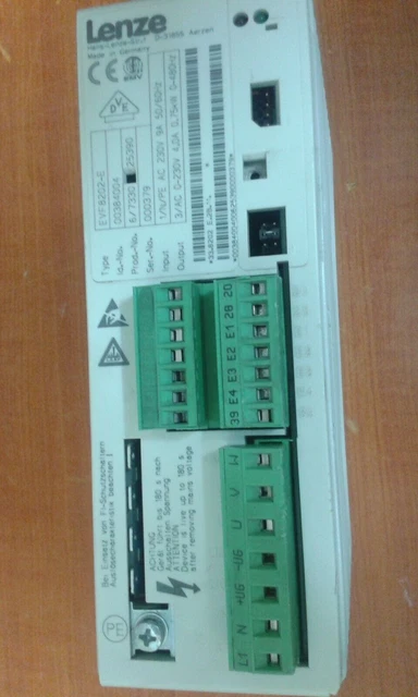 Inverter Lenze 8200 HVAC 0,75 Kw. - Tipo: EVF8202-E: usato in buone condizioni