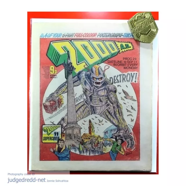 2000AD Prog 29 Judge Dredd  Issue Comic Book Bag and Board 10 9 77 1977 UK ()