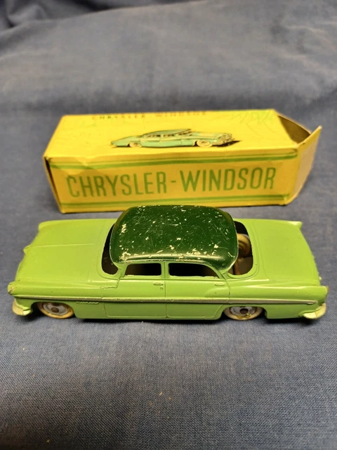 Voiture Miniature CIJ Chrysler Windsor Verte – Époque Dinky Toys, Vintage