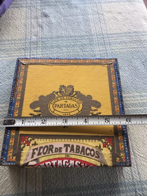 Vintage WOODEN CIGAR BOX PARTAGAS FLOR DE TABACOS Dominican Republic