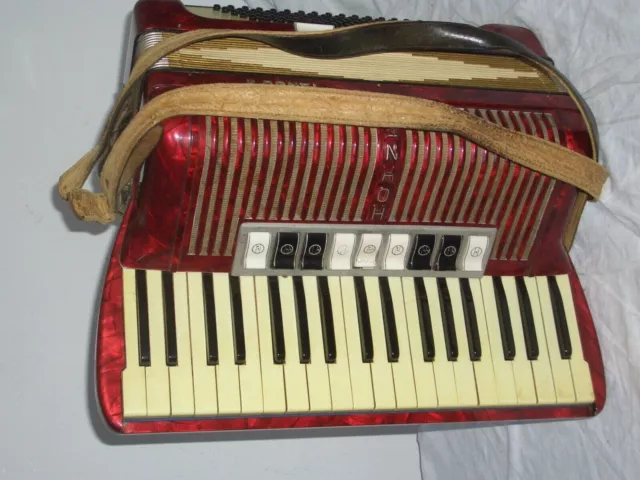 HOHNER Akkordeon TANGO II - 3 Chöre - 96 Bässe