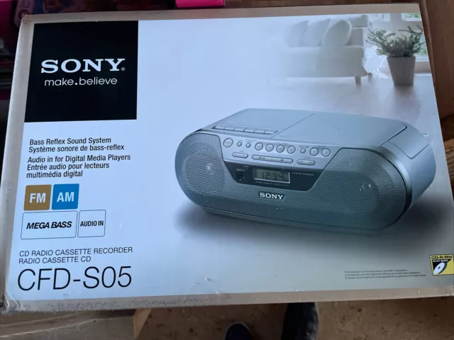 Sony CFD-S05 Radio-Tuner /Kassettendeck /CD-Player  Tragbare Stereoanlage