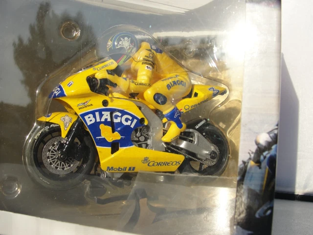 Scalextric moto gp 2024 motorbikes circuit 1 set