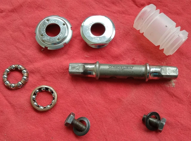 Boîtier de pédalier Stronglight BB 30/24 billes standard, noir