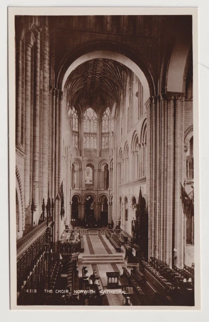 Norfolk postcard - The Choir, Norwich Cathedral - RP (A538)