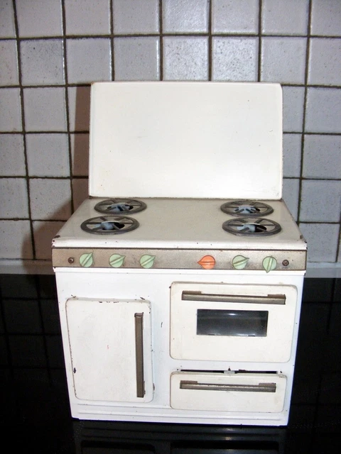 Cuisinière ancienne pour poupée, cuisinière en tôle, cuisine de poupée Cuisinière ancienne pour poupée, cuisinière en tôle, cuisine de poupée