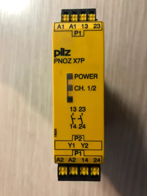 PILZ PNOZ X7P Sicherheitsschaltgerät /  Safety Relay (Ident Nr. 787059)