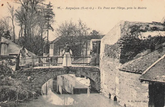 91 ARPAJON cpa animée Un Pont sur l' Orge pres de la Mairie 73353
