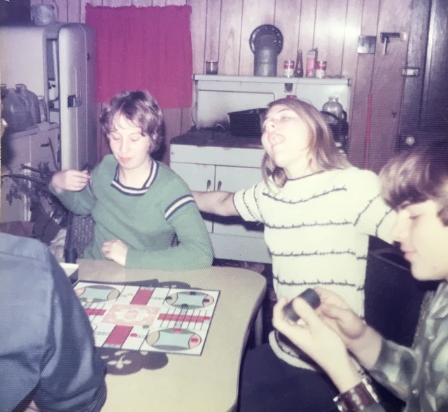 VTG 1975 PHOTO School Girl Lori Plays PARCHEESI In Kitchen HONESDALE PA Lot 2