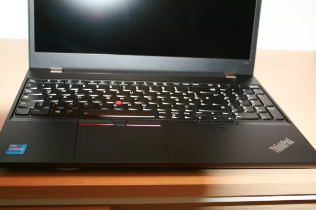 ThinkPad P15v Gen.2 ( i7-11850H  / 1TB  / 32GB / Nvi ) W10 Office LENOVO Händler