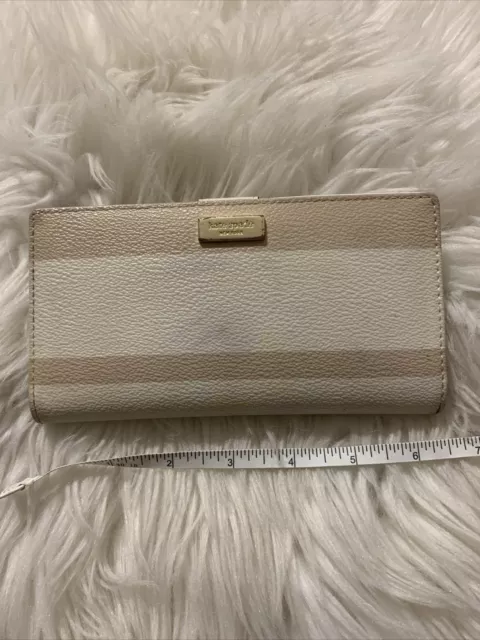 kate spade Eden Street Stacey Bifold Wallet Beige Stripped