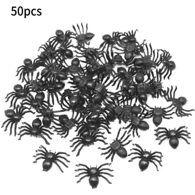 Confezione da 50 ragni decorazione infestazione plastica Halloween giocattoli falsi divertenti 2023