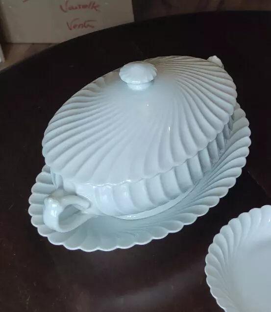 Porcelaine Limoges HAVILAND Soupière + couvercle + sous plat  modèle TORSE