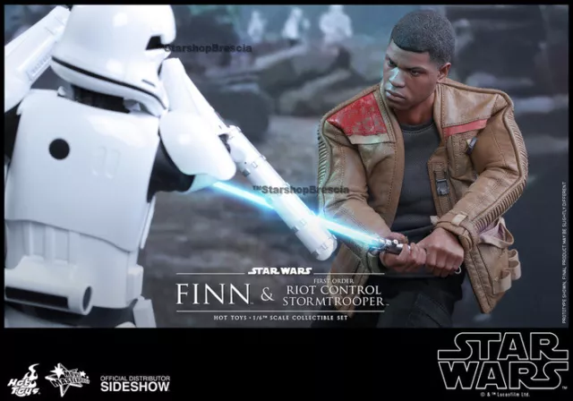STAR WARS - Finn & First Order Riot Control Stormtrooper Action Figure Hot Toys 3
